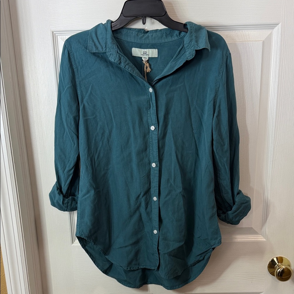 Thread+Supply Button Up